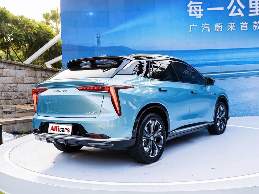 Китайский кроссовер exceed 2023