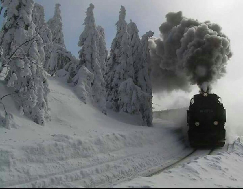 Паровоз зимой