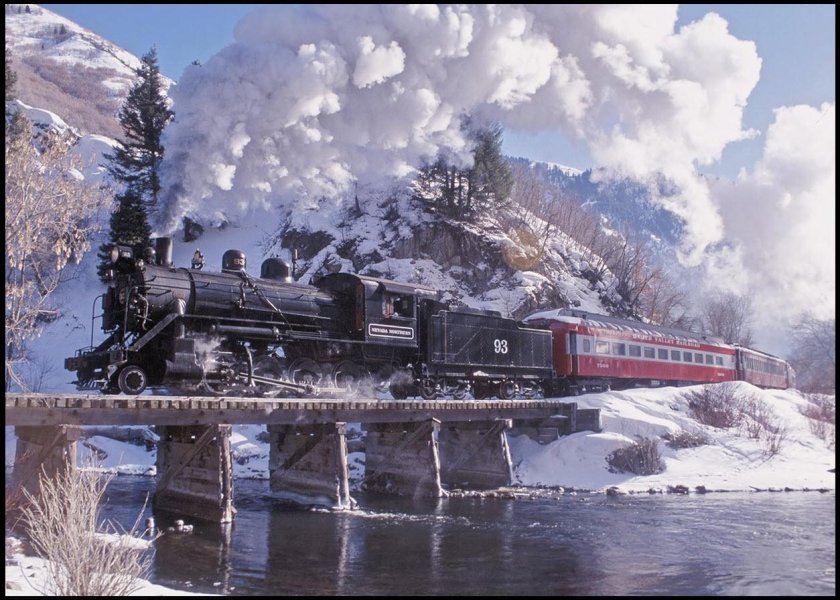 Красивый поезд