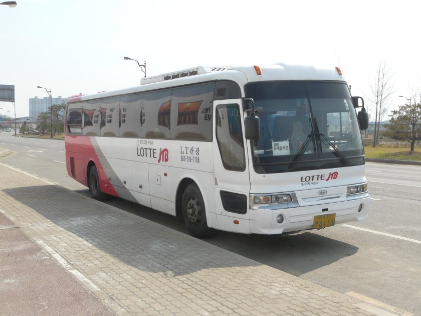 Hyundai Aero Queen