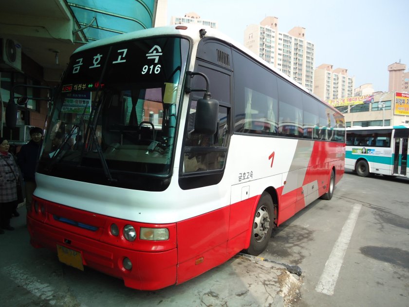 Hyundai Aero Queen Hi-class