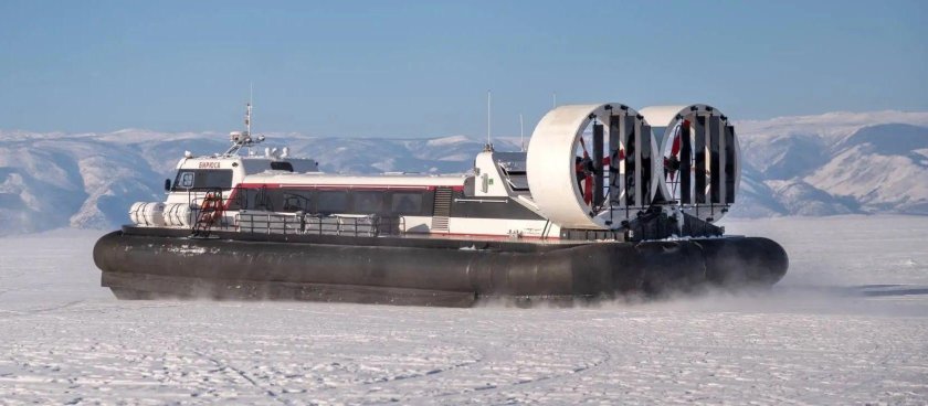 СВП Бирюса на Байкале