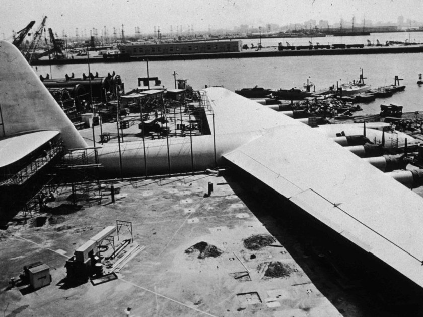 Hughes h-4 spruce goose