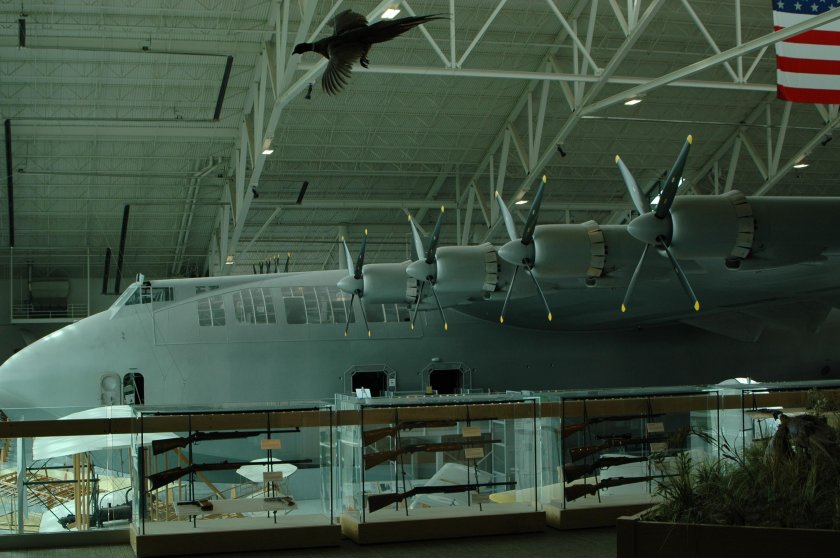 Hughes h-4 Hercules внутри