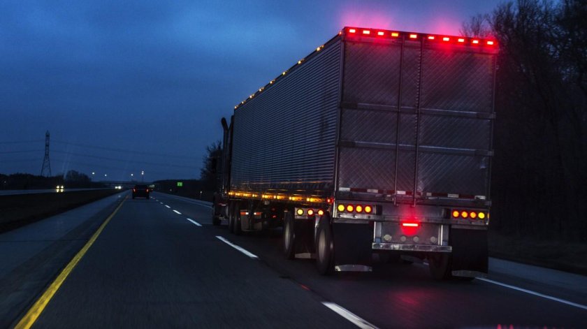 Фура с подсветкой