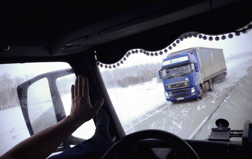 Вид с кабины фуры