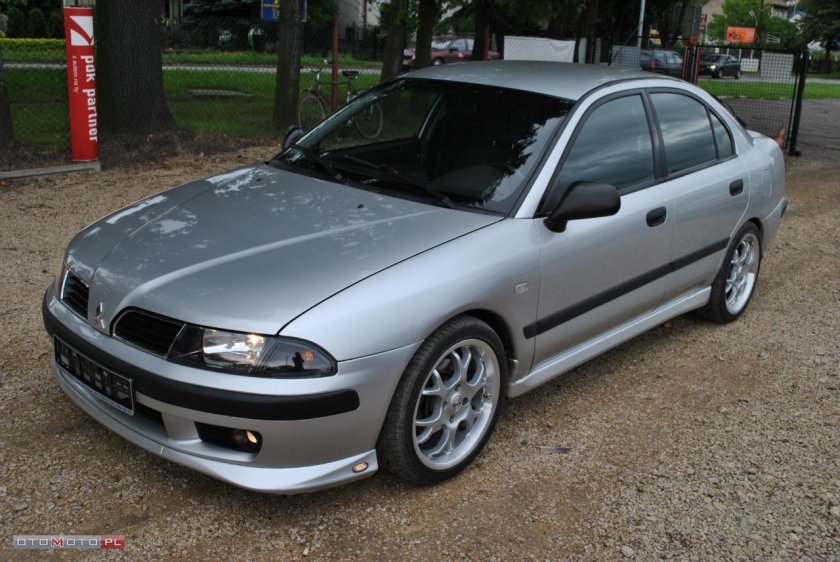 Mitsubishi Carisma Tuning 2002