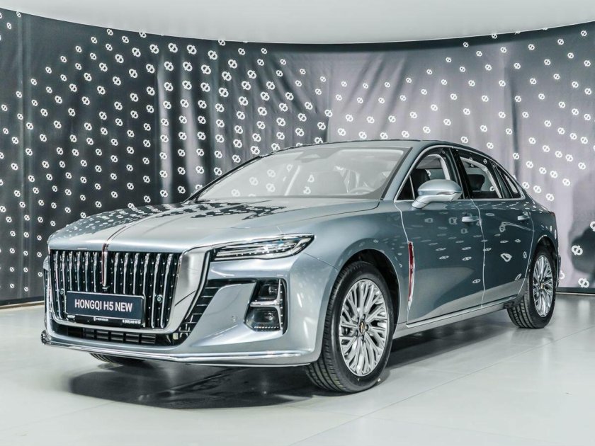 Китайский седан hongqi h 9