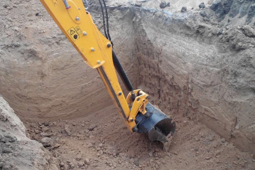 Экскаватор котлован