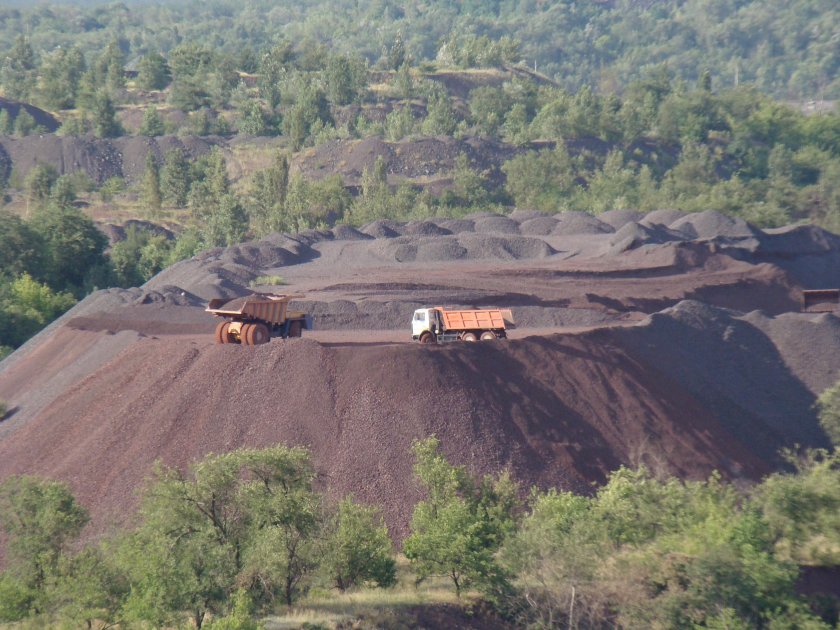 Рекультивированный породный отвал Шахты