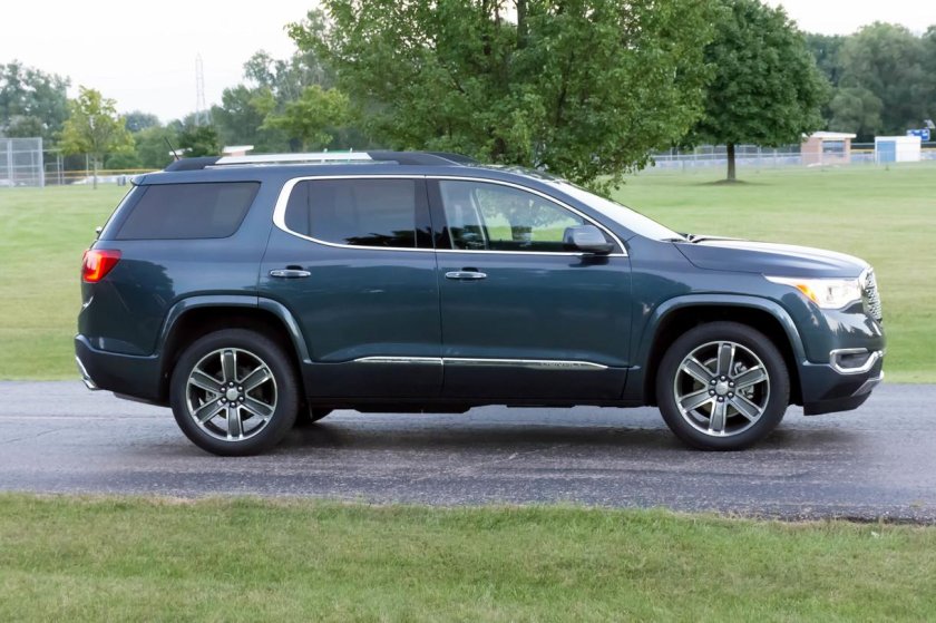 GMC Acadia Denali 2019