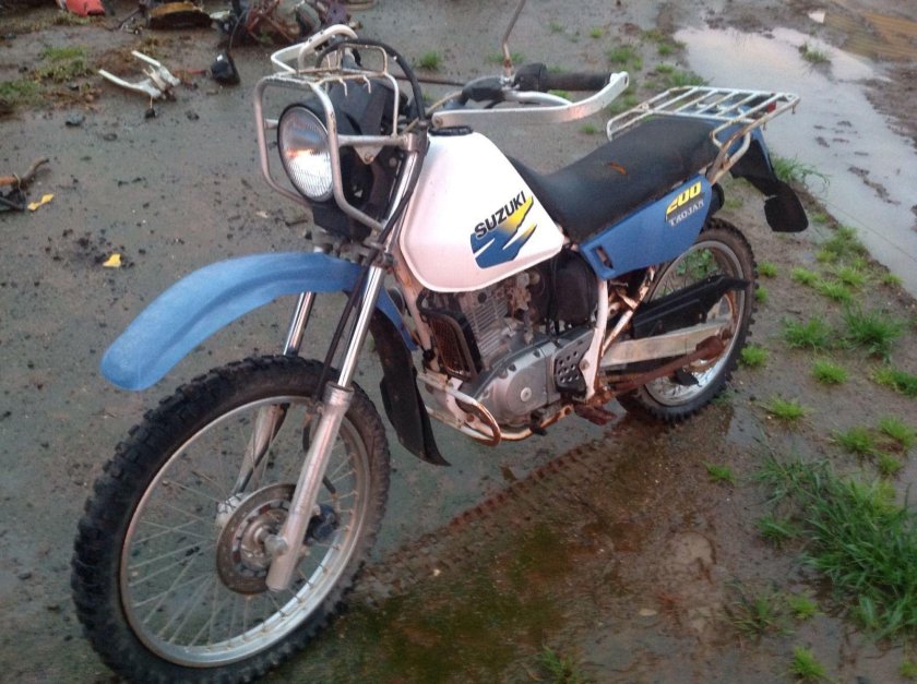Suzuki Trojan-200