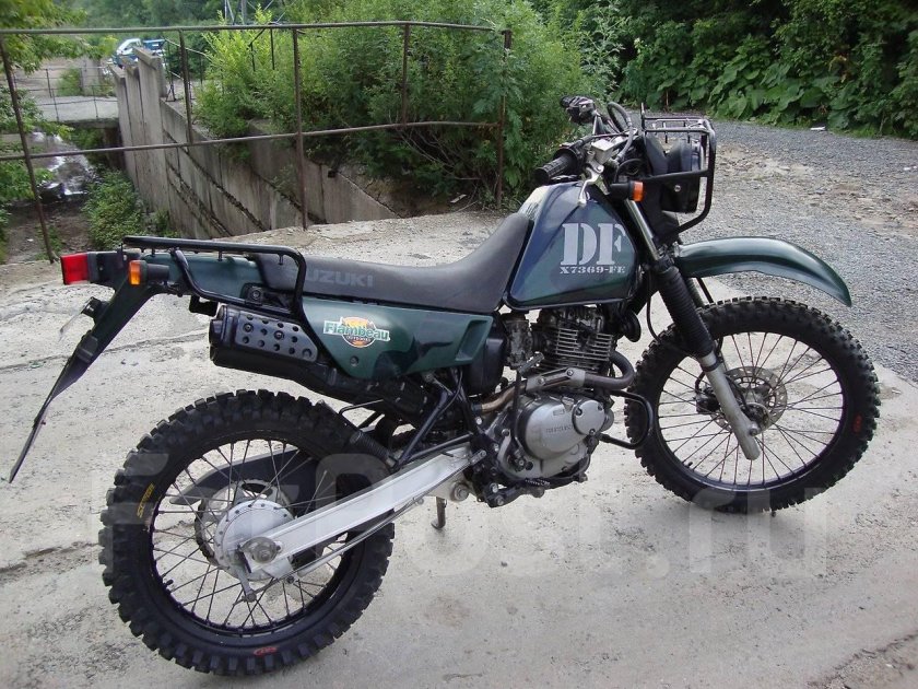 Мотоцикл suzuki