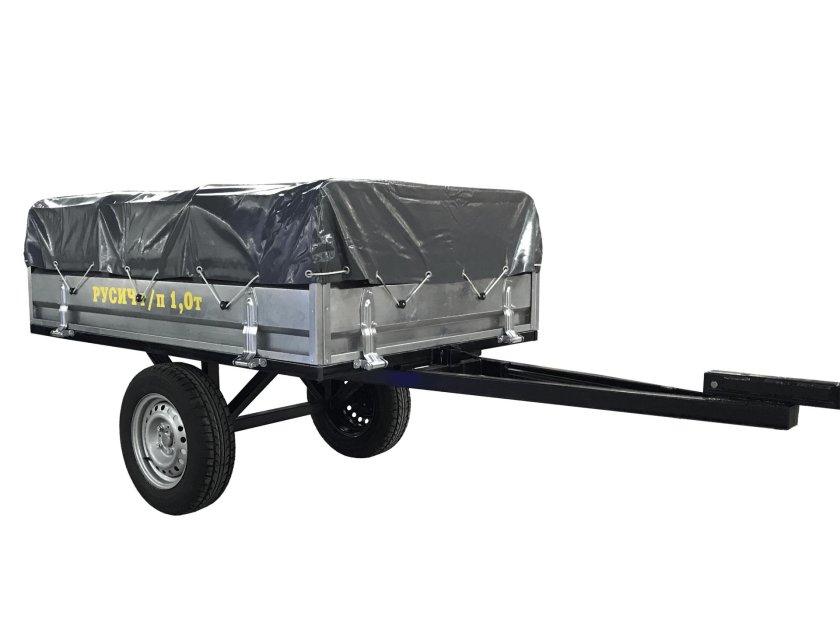 Пластиковый тент на прицеп