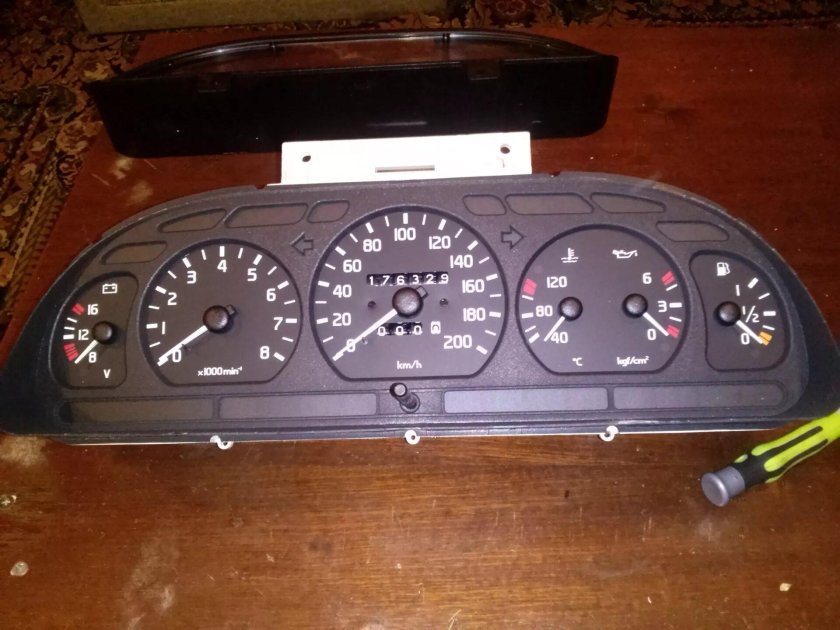 Щиток приборов Волга 3110