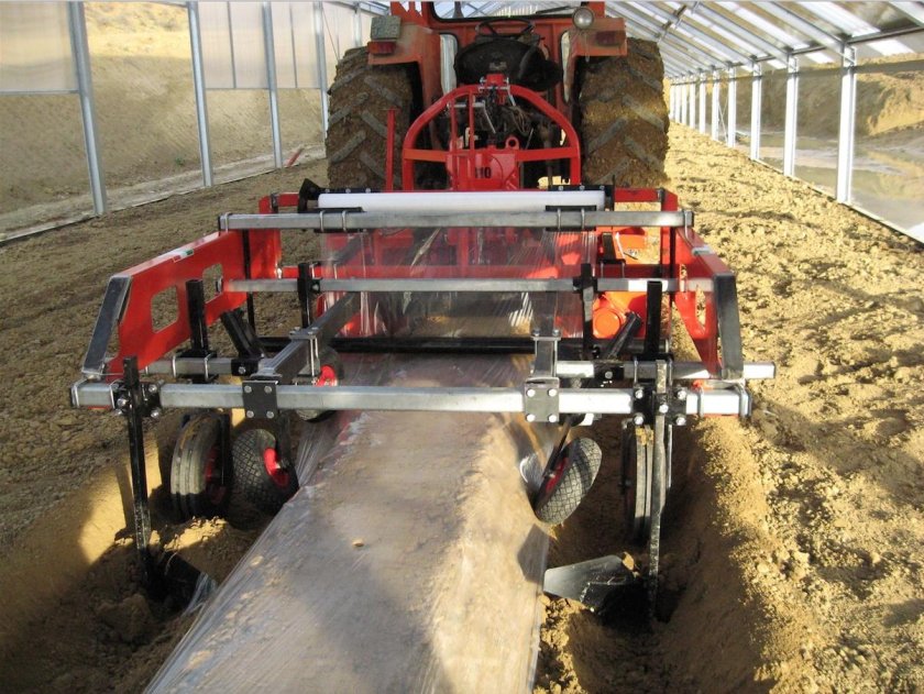 Грядообразователь пленкоукладчик Cosmeco