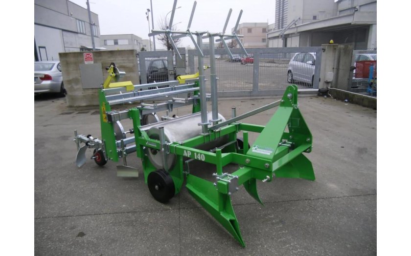 Parduodu t25 фреза шнековый грядообразователь