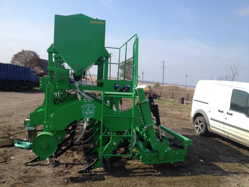 Дозатор для внесения гранулированных удобрений