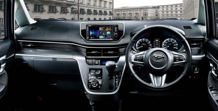 Daihatsu move Custom 2017 салон