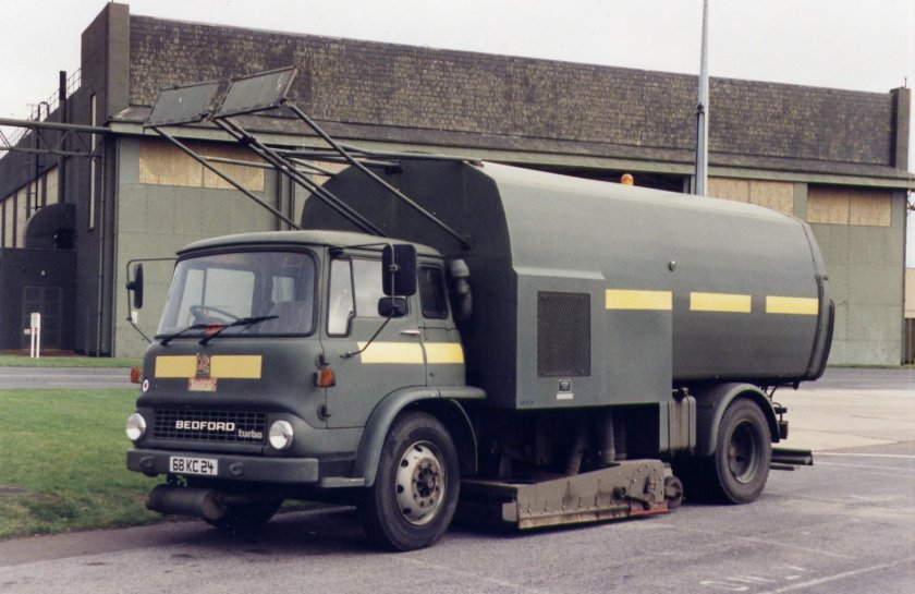 Машина Bedford