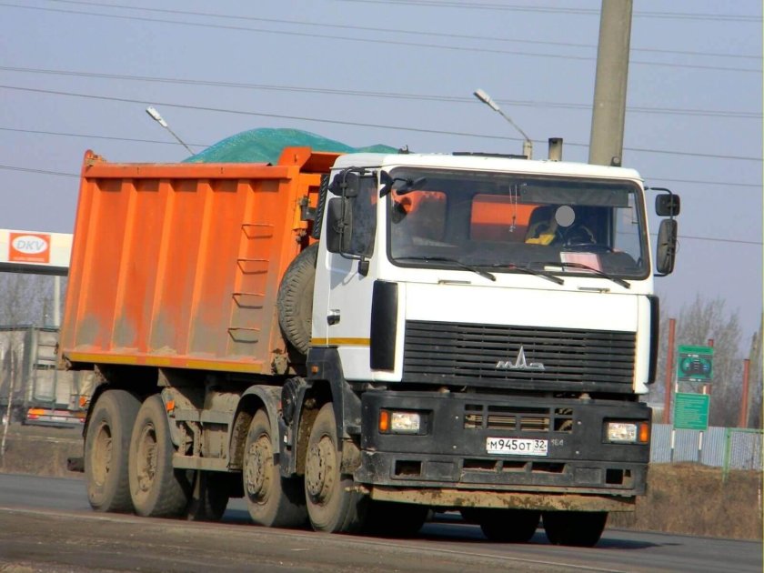 Самосвал маз