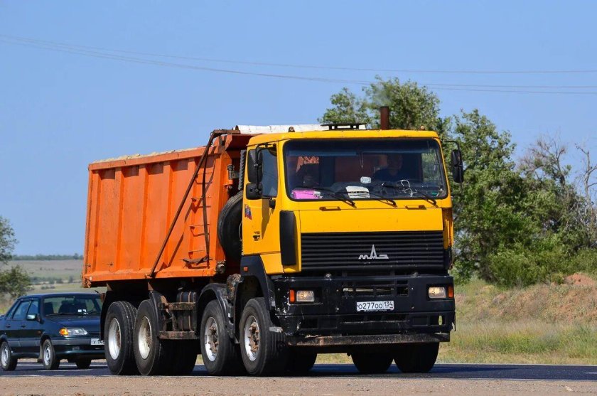 Самосвал маз