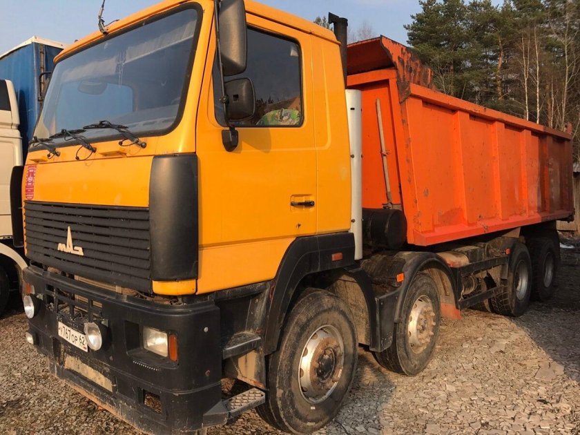 МАЗ 6516 самосвал