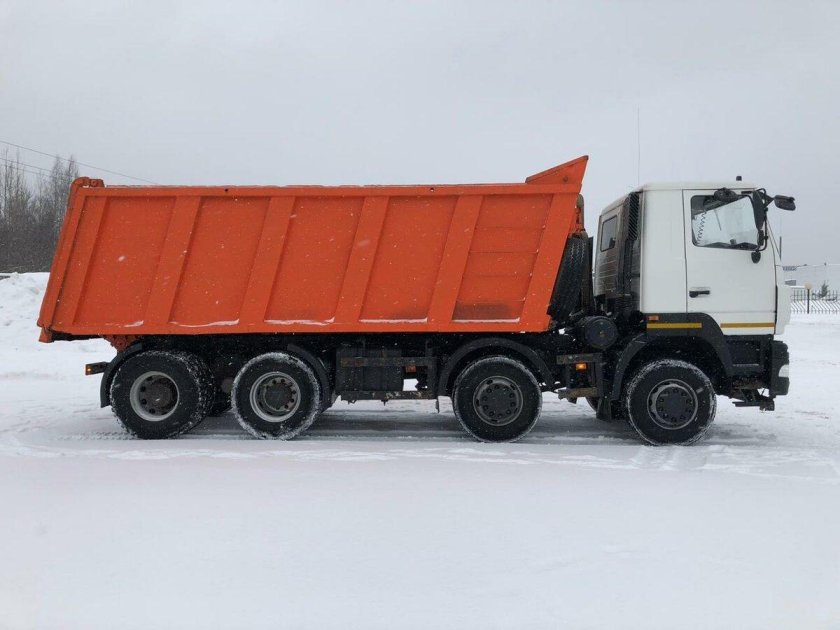 Самосвал МАЗ 6516 8 4
