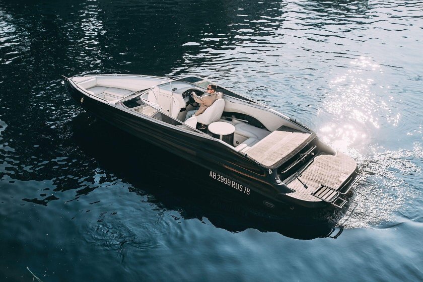 Лодка катер