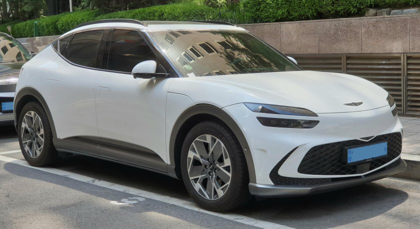 Дженезис gv60