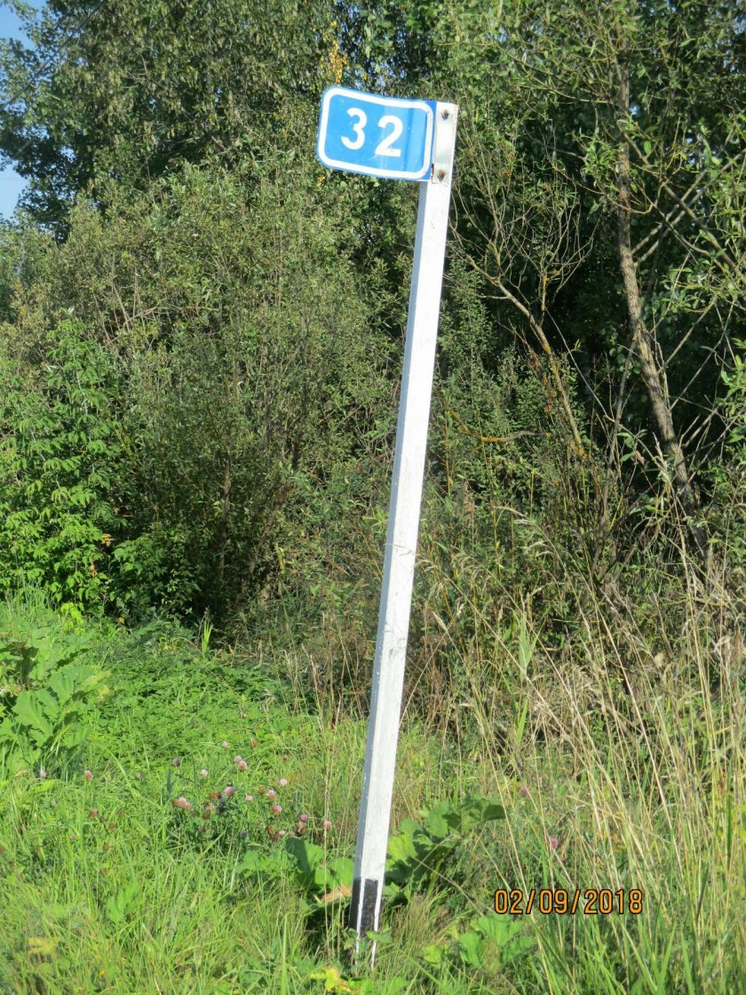 Дорожный знак 6.13 километровый знак