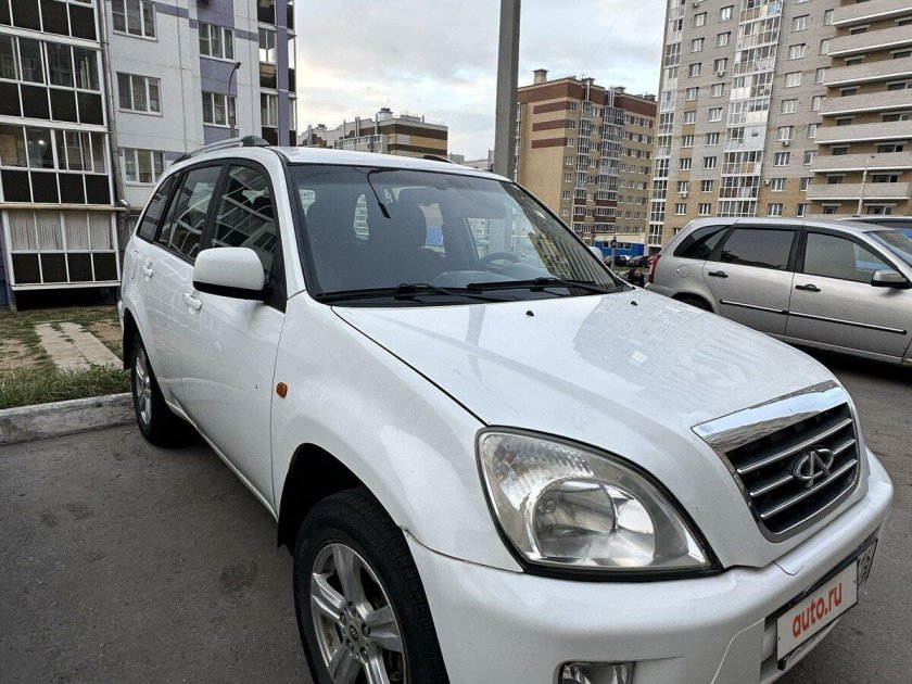 Машина chery tiggo