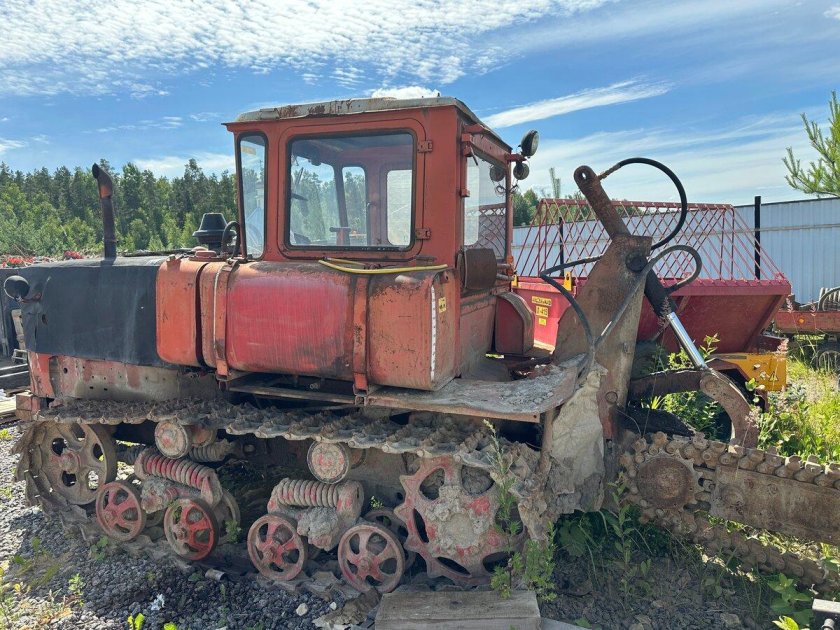 Гусеничный трактор дт 75