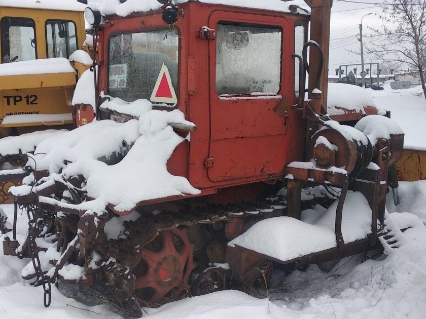 Бульдозер ВГТЗ ДТ-75/ДЗ-42
