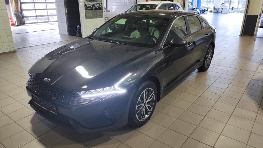 Серая киа к 5