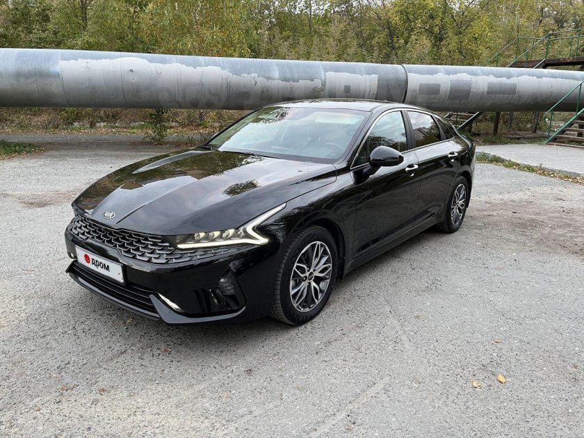 Черная киа к 5