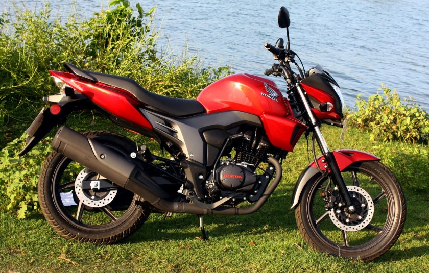 Honda cb150r