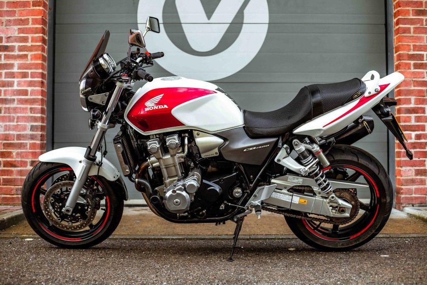 Хонда сб 1300