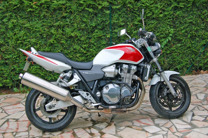 Honda CB 1300 super four