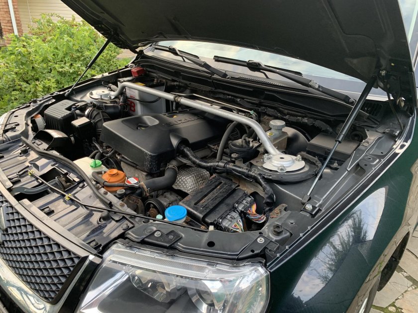 Suzuki Grand Vitara под капотом