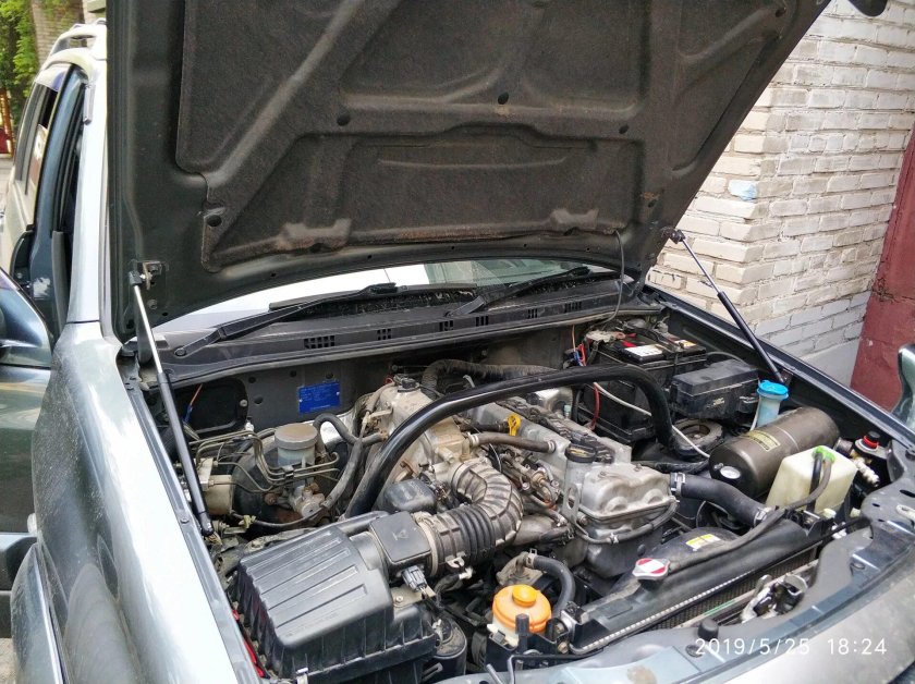 Suzuki Grand Vitara под капотом