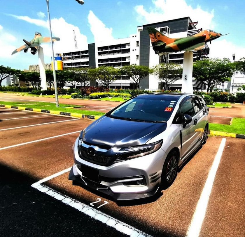 Honda Fit Shuttle Hybrid 2018