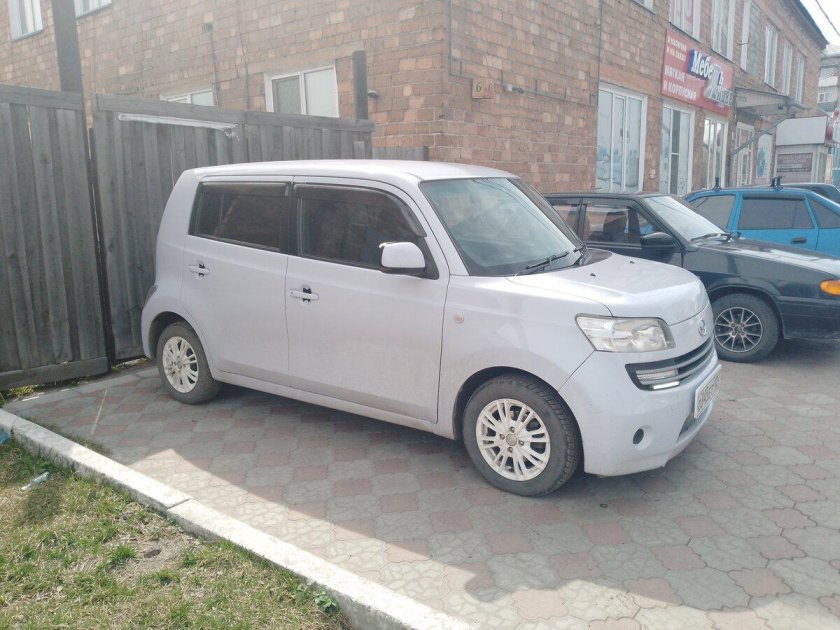 Машина дайхатсу