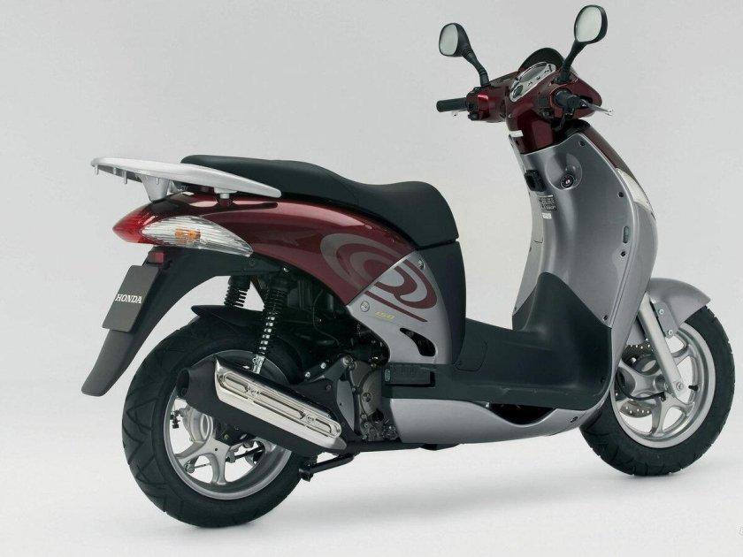 Скутер Хонда 150 кубов