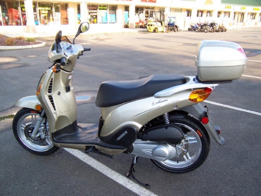 CF Moto 150 e-Charm