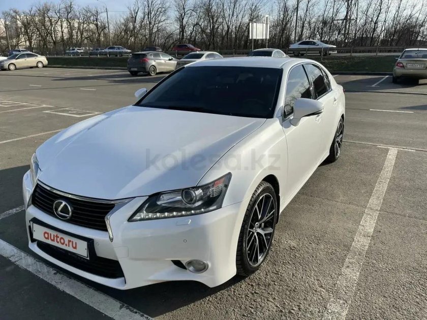 Lexus GS 350 2015 белый