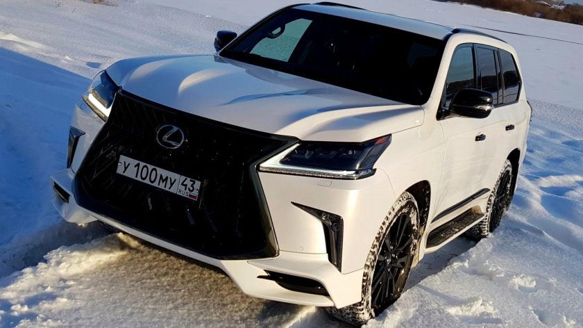 Lexus LX 570 Black Vision