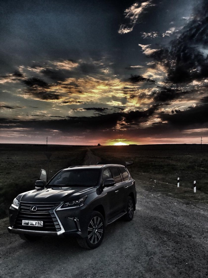 Лексус ЛХ 570