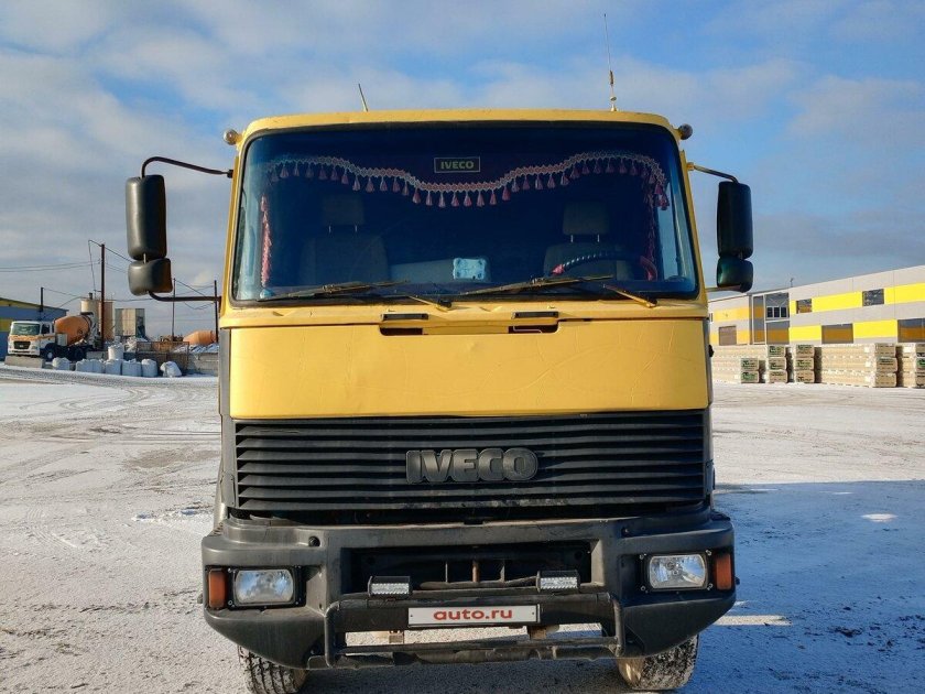 Самосвал ивеко