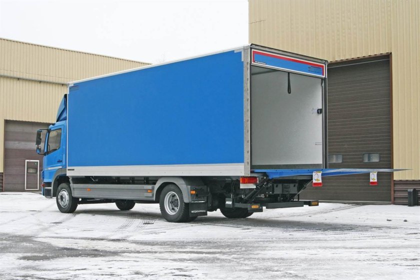 Мерседес атего с гидробортом